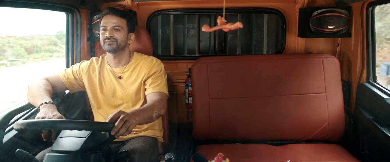 Kotee (2024) UNCUT WEBRip Hindi + Kan 720p x264 AVC HE-AAC 5.1 ESub CineVood.mkv_snapshot_00.03.19.083
